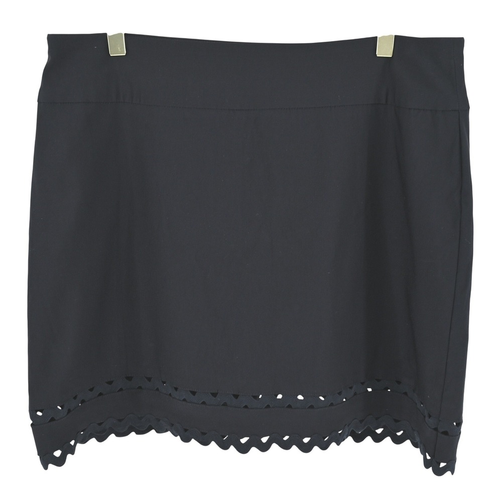 Crown & Ivy Black Laser Cut Scallop Hem Skort Womens Size 12 Mini Skirt Shorts